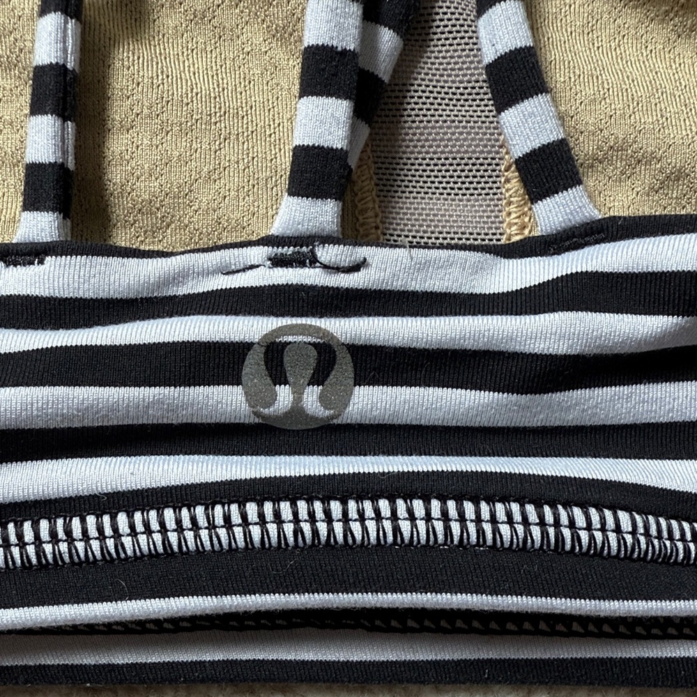 Lululemon Flow Bra - Picture 2 of 3